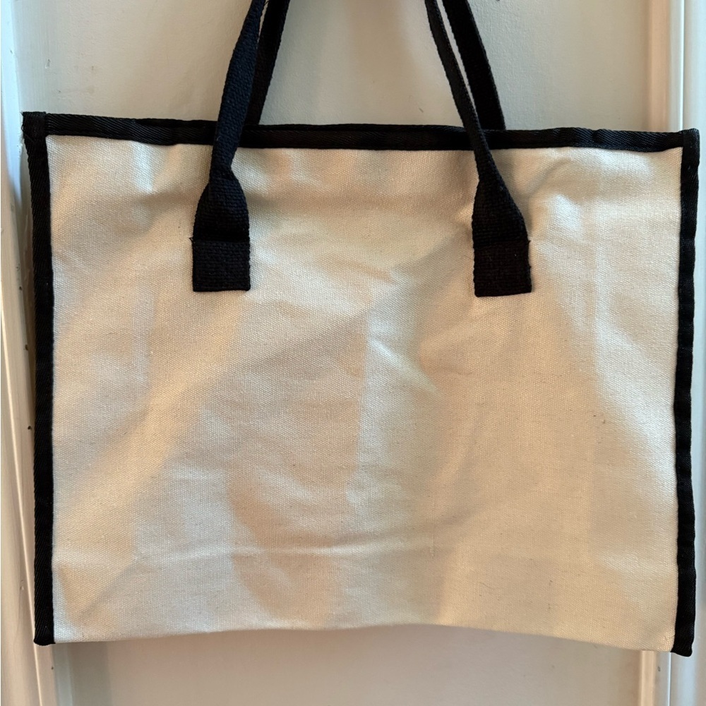 New Hello Kitty Zipper Closure Canvas Tote Bag - Picture 6 of 8